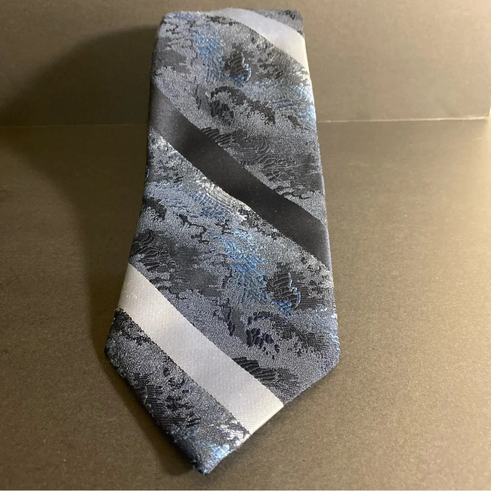 Michelle New‎ York Paris 100% Polyester Men’s Neck Tie Striped Geomatic Design